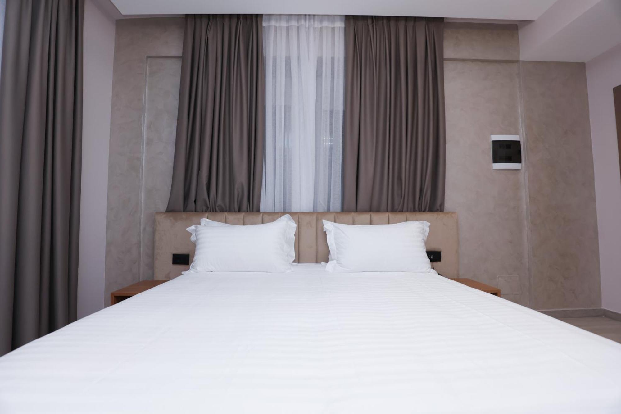 Residence Inn Hotel Τίρανα Εξωτερικό φωτογραφία